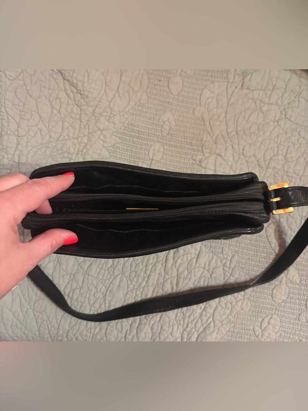 Vintage Aspects by Lisette woven leather handbag - Picture 3 of 3